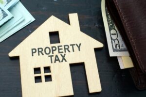 Read more about the article Tax Tips for Property Investors: Maximizing Deductions and Minimizing Liabilities